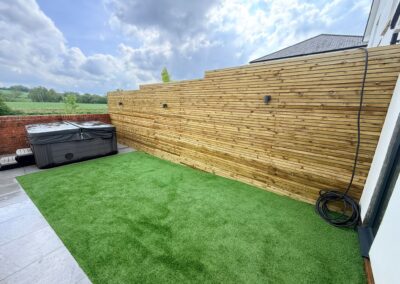 New venetian fencing